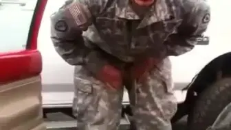 欲 拒 还 迎