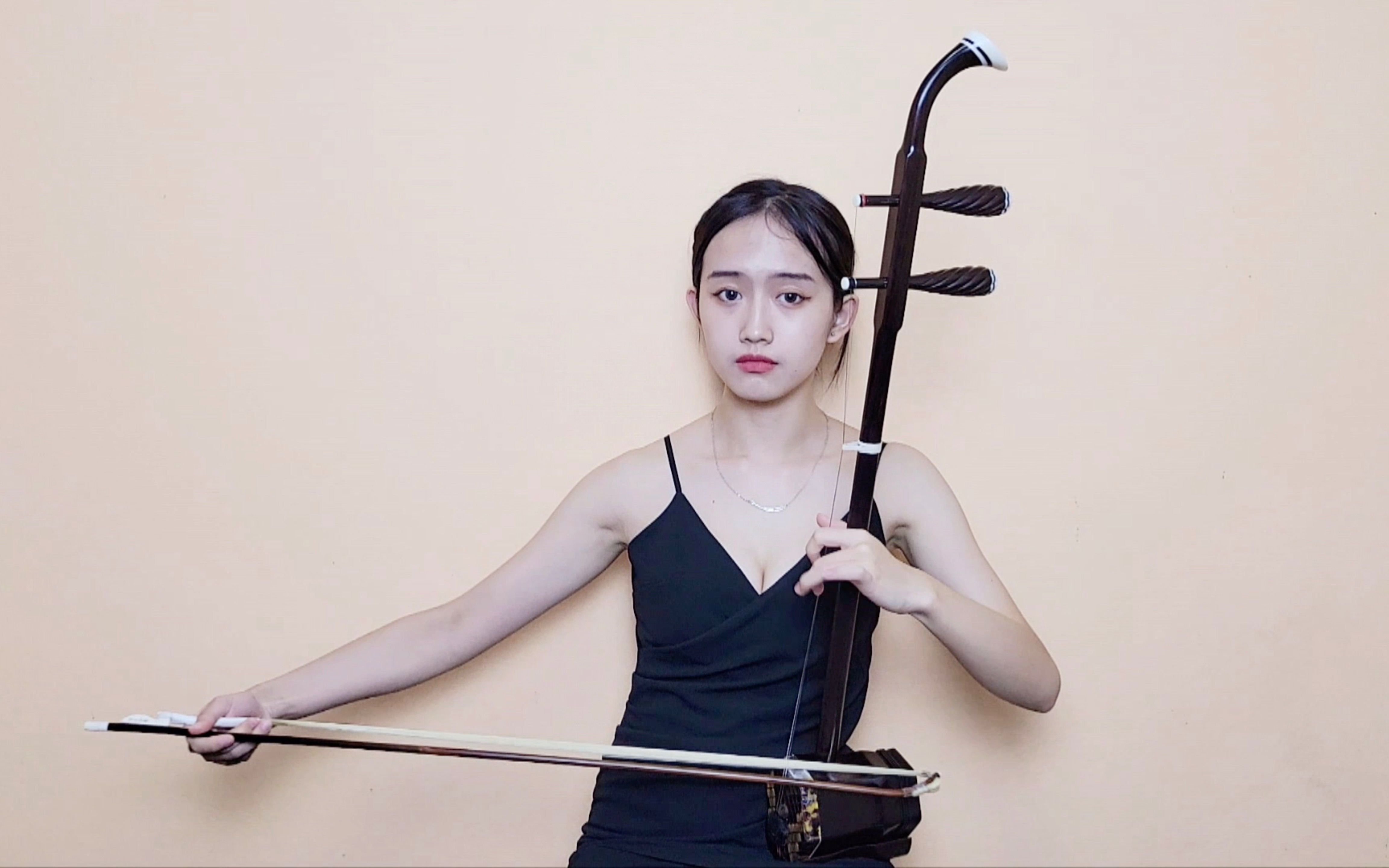 【二胡】《雨下一整晚》(唯美中国风注入灵魂)cover 周杰伦_哔哩哔哩