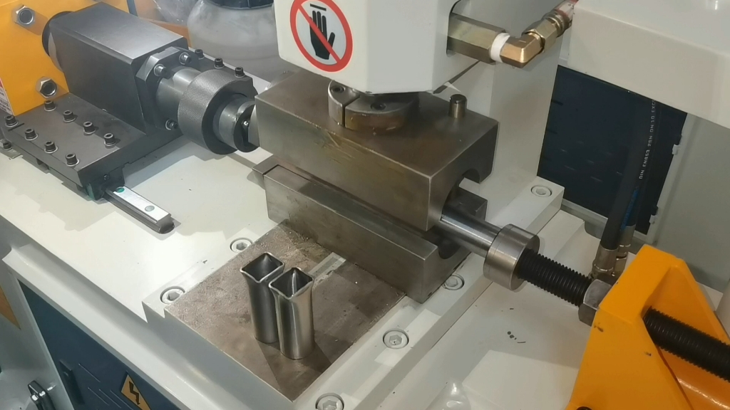 钛合金管材扩口#扩口机#胀管机#管端成型机