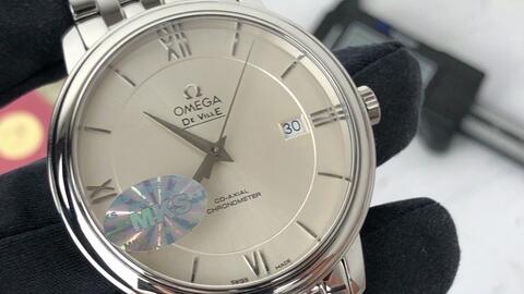 为什么说欧米伽蝶飞腕表活力四射?开箱这一刻终于明白了!_哔哩哔哩_