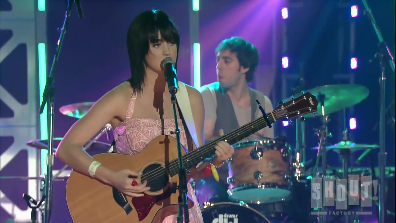 [图]【弹唱】Katy Perry - One Of The Boys (Live at SXSW)