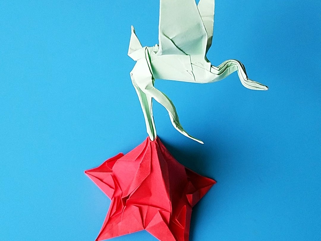 折纸仙鹤一飞冲天,瞬间改变人们对纸艺的认知!
