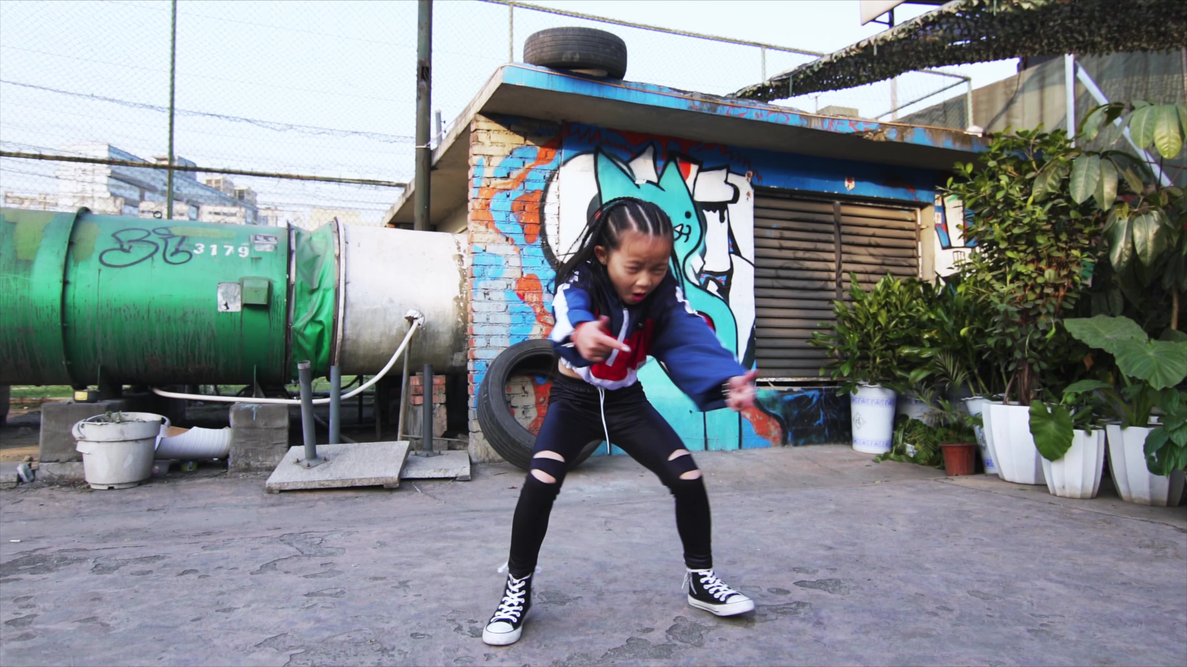 sinostage舞邦九岁小amy霸气个人天台秀luam编舞