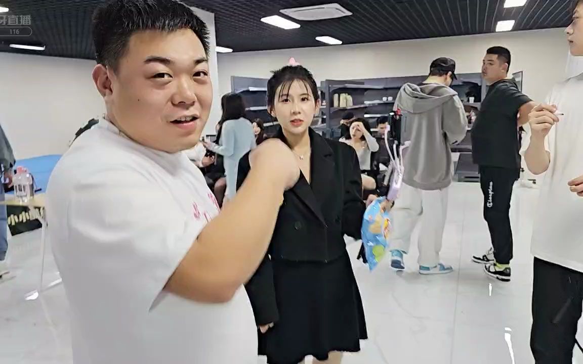 19点30分超清_虎牙_集梦会长【超跑-116】_5万红包 大象up