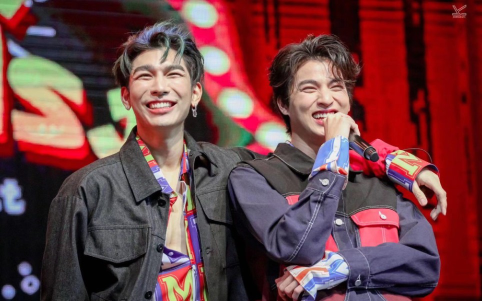 翻中字mewgulf201212嘉年华我们不止一起刷牙还一起洗澡mewgulf姐妹团