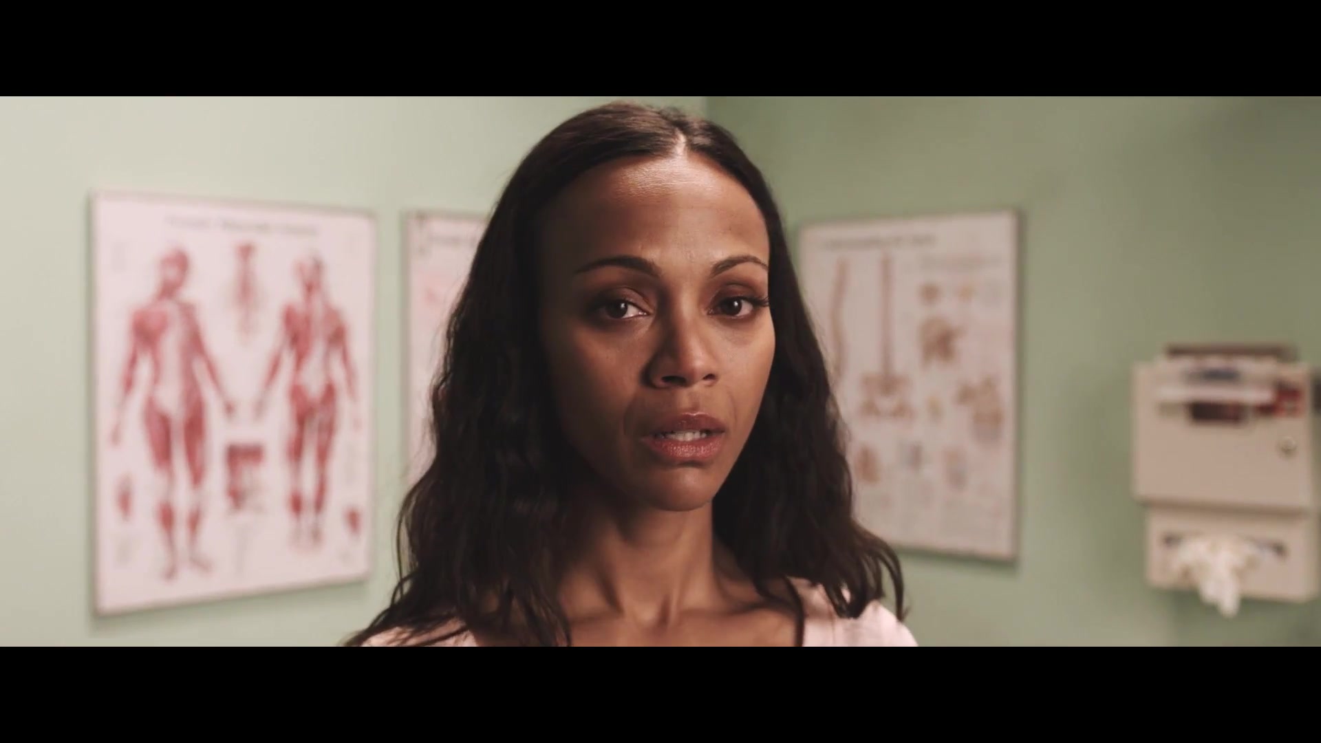 [图]Sia - Free Me (starring Zoe Saldana & narrated by Julianne Moore)_Full-HD