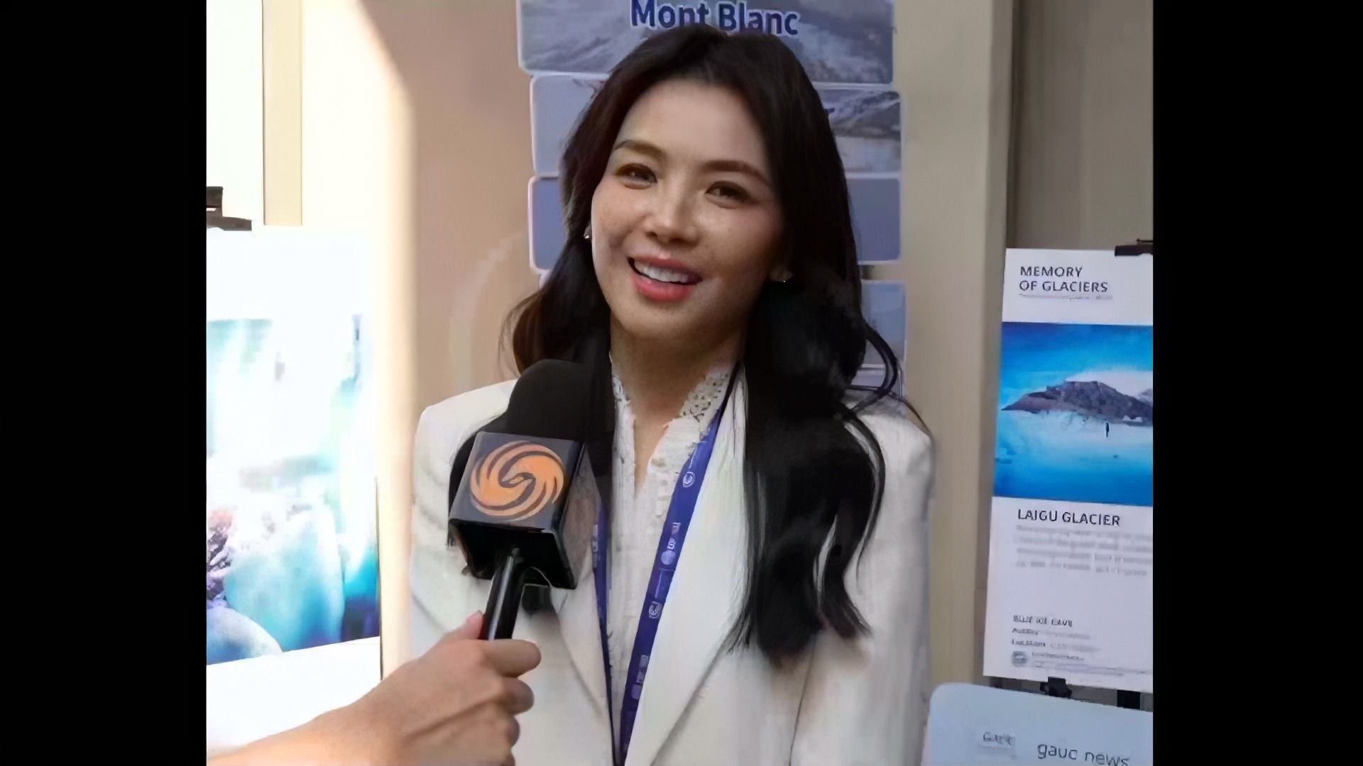 刘涛接受凤凰卫视采访 谈参与【一路前行】的初衷