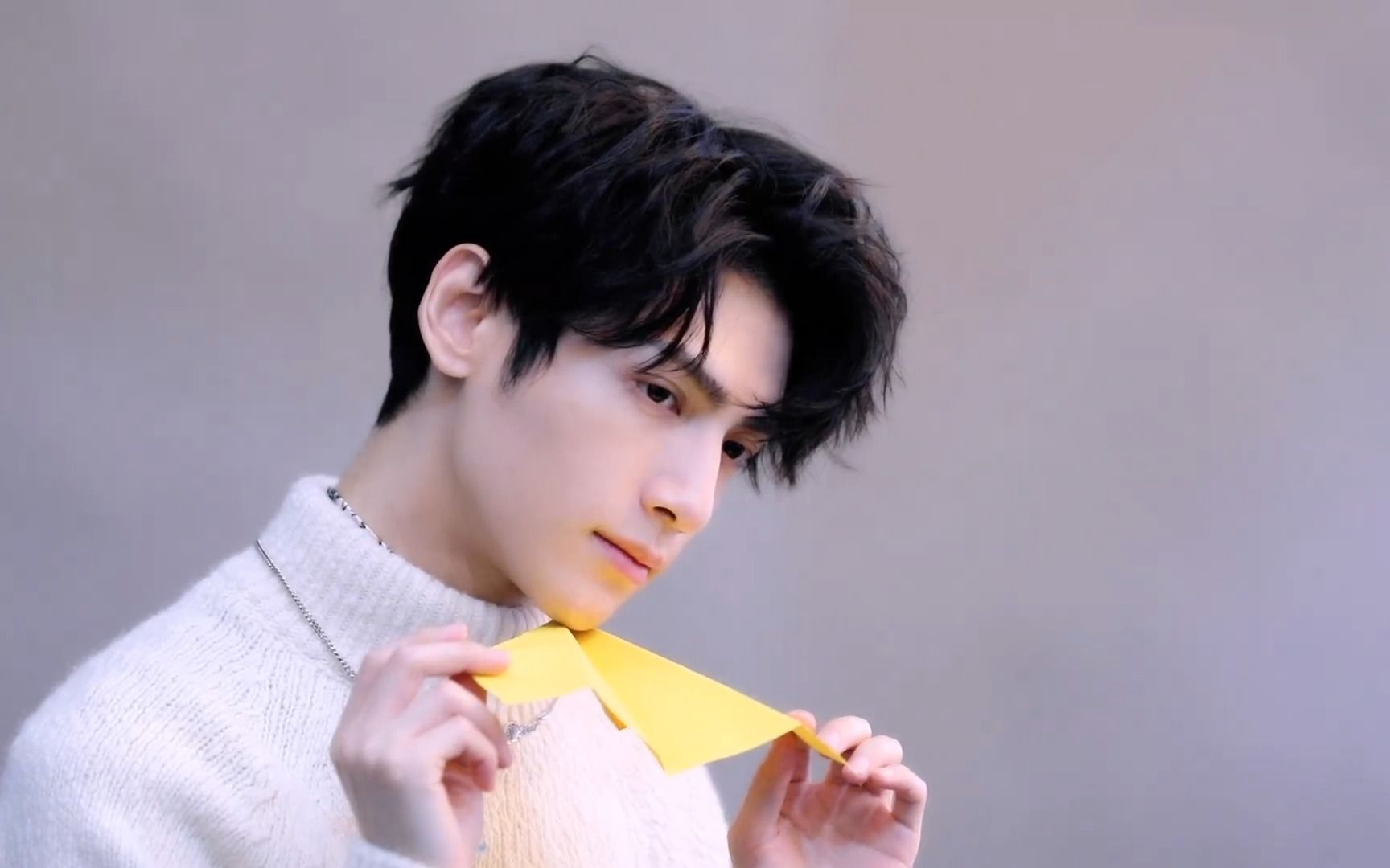 20210515 罗云熙工作室:罗云熙纸飞机少年感,影像记录纯真童趣,青春铺