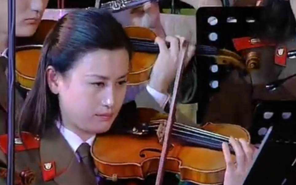 【朝鲜音乐】永远的那微笑 银河水管弦乐团 黄恩美