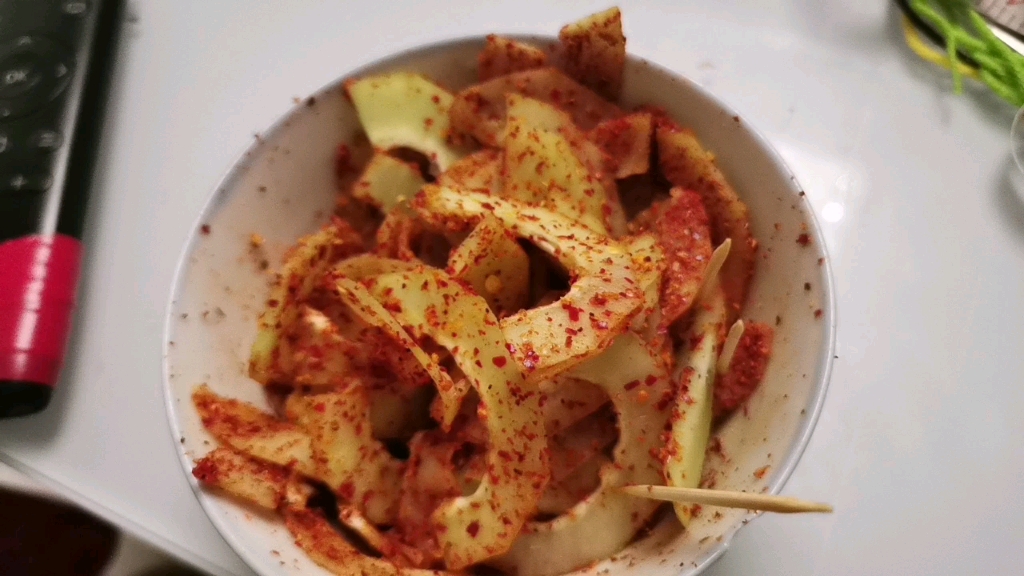 湖南酸木瓜,凉拌起来很有味道,孕初期就好这一口!