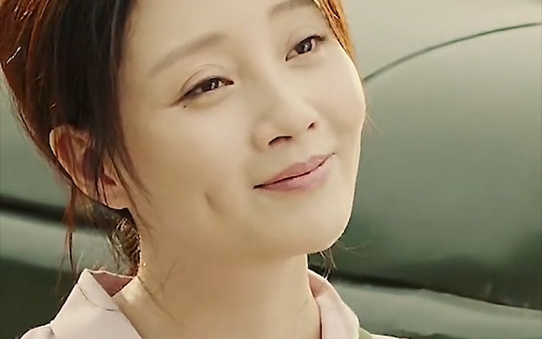 殷桃莫莉 一撅一笑皆是风情的成熟美!