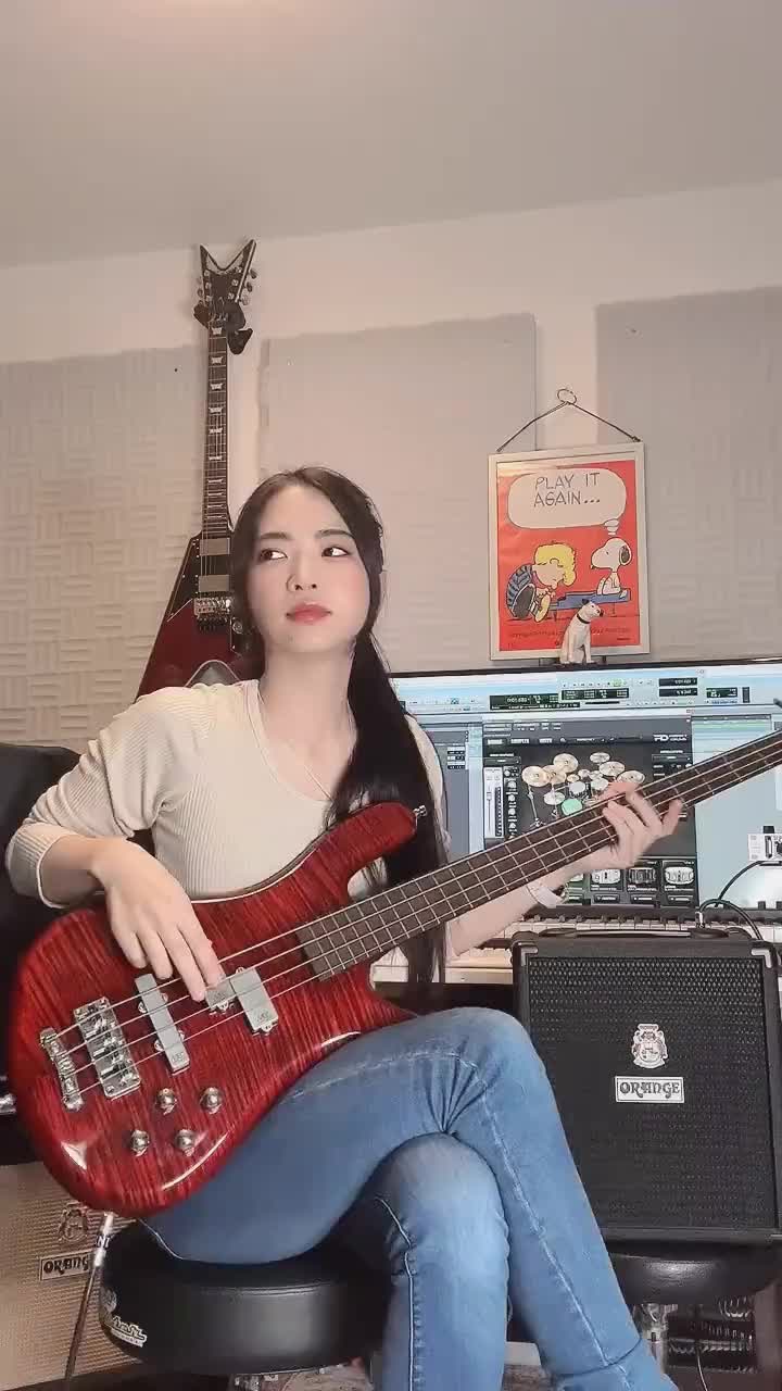 lovebites 备用贝斯手 武器大师 miyako