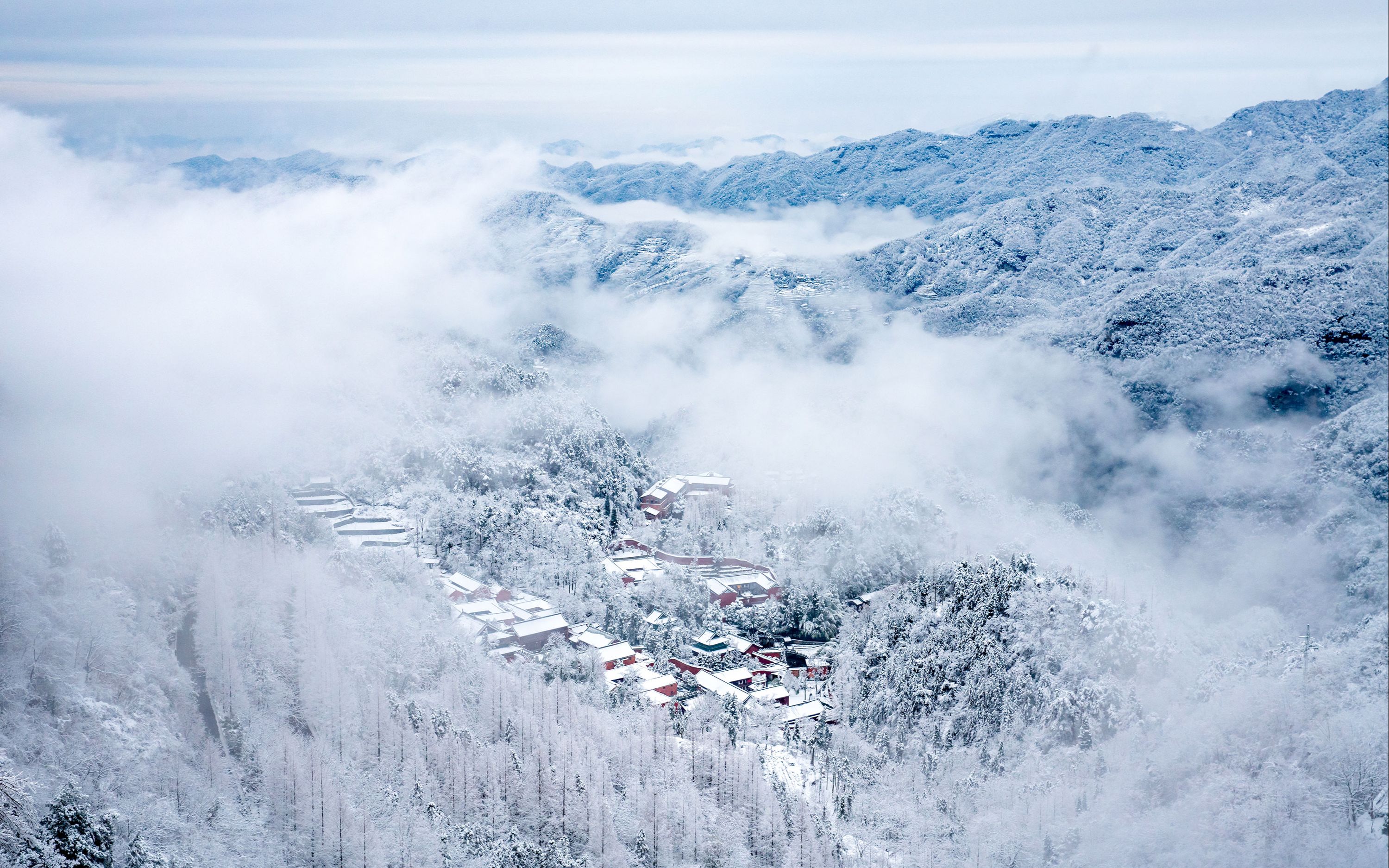 [图]雪中的武当山，航拍紫霄宫，南岩宫，太子坡 蓝风自制 看我走过的大好河山！