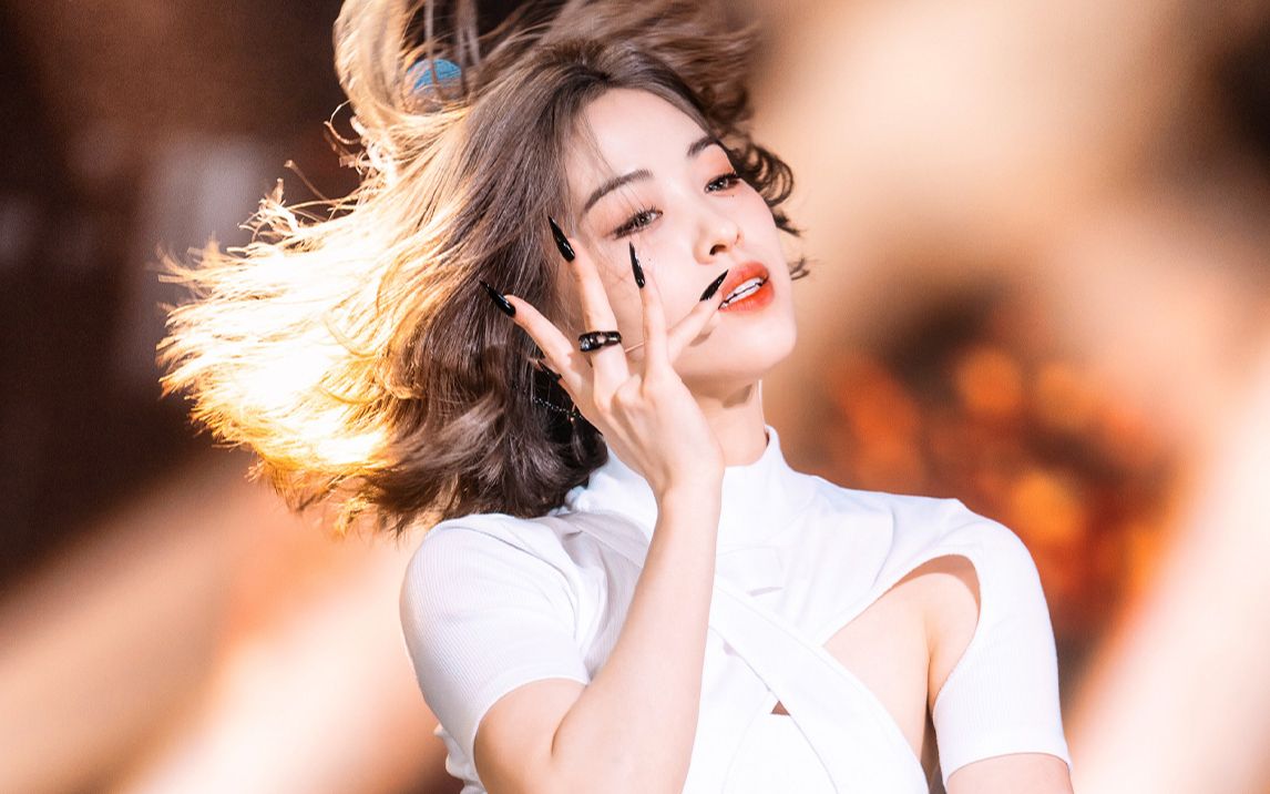 你真的很帅唉!"申留真 cheshire 个人直拍一键换装混剪!