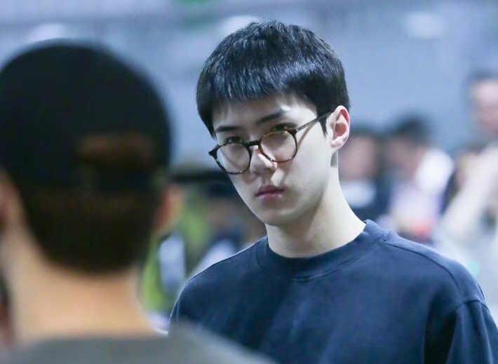 跟着地人学穿搭之-吴世勋