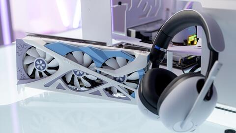 樱酱美美吹风，这次是真的变强了| 盈通RTX 4070Ti 12G D6X 樱瞳花嫁_哔