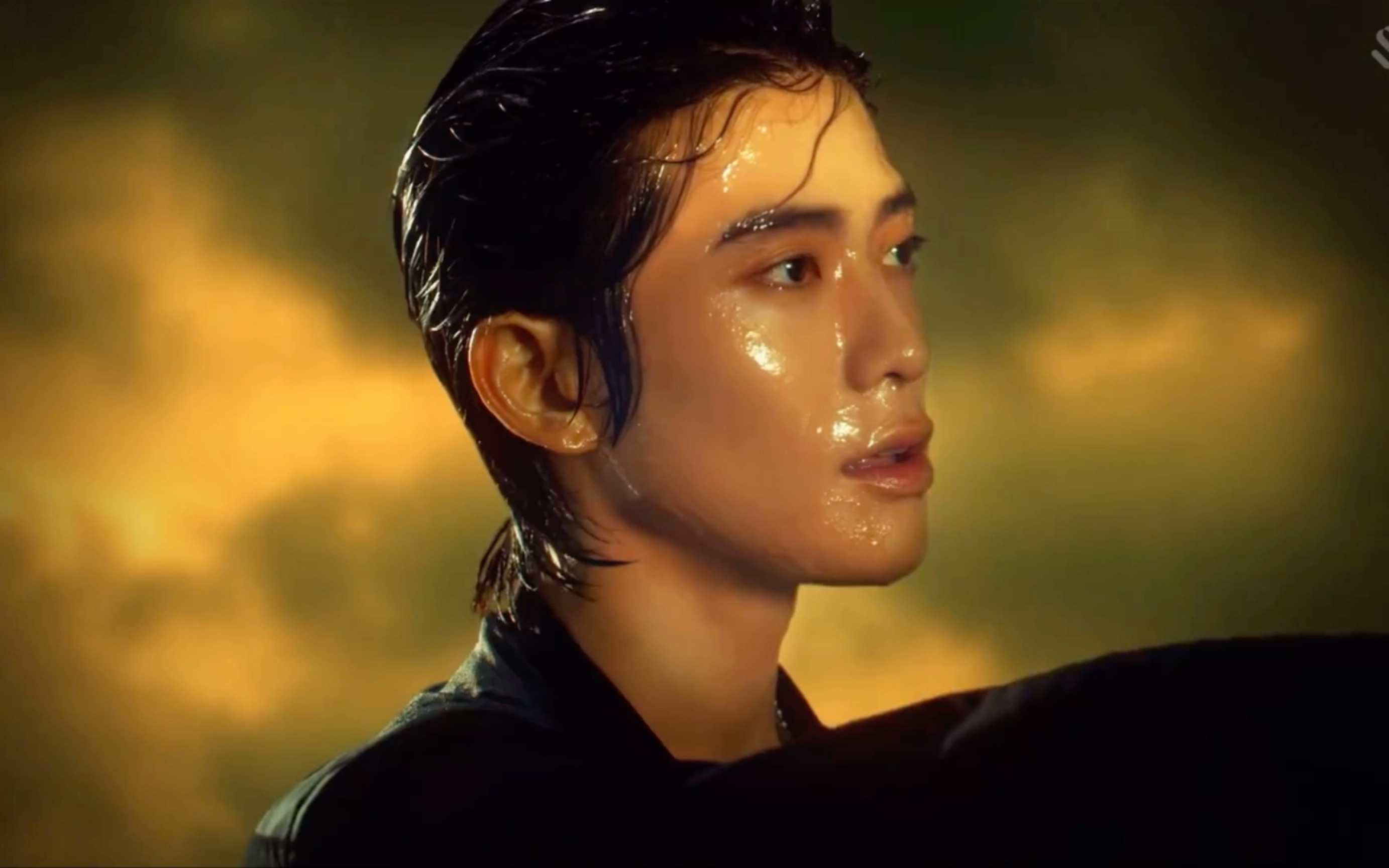 郑在玹solo主打曲 smoke mv
