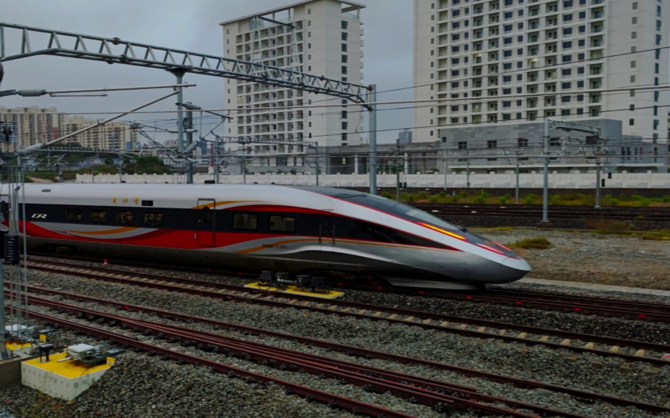 来近距离感受400bf-z加速出站