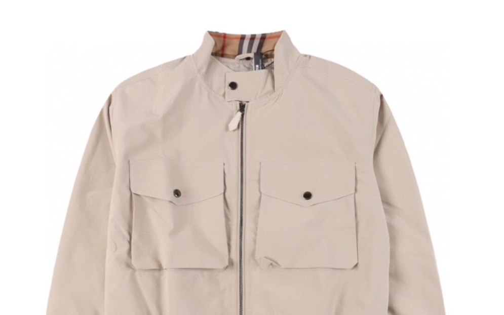 了解高仿burberry/巴宝莉背后刺绣战马夹克外套