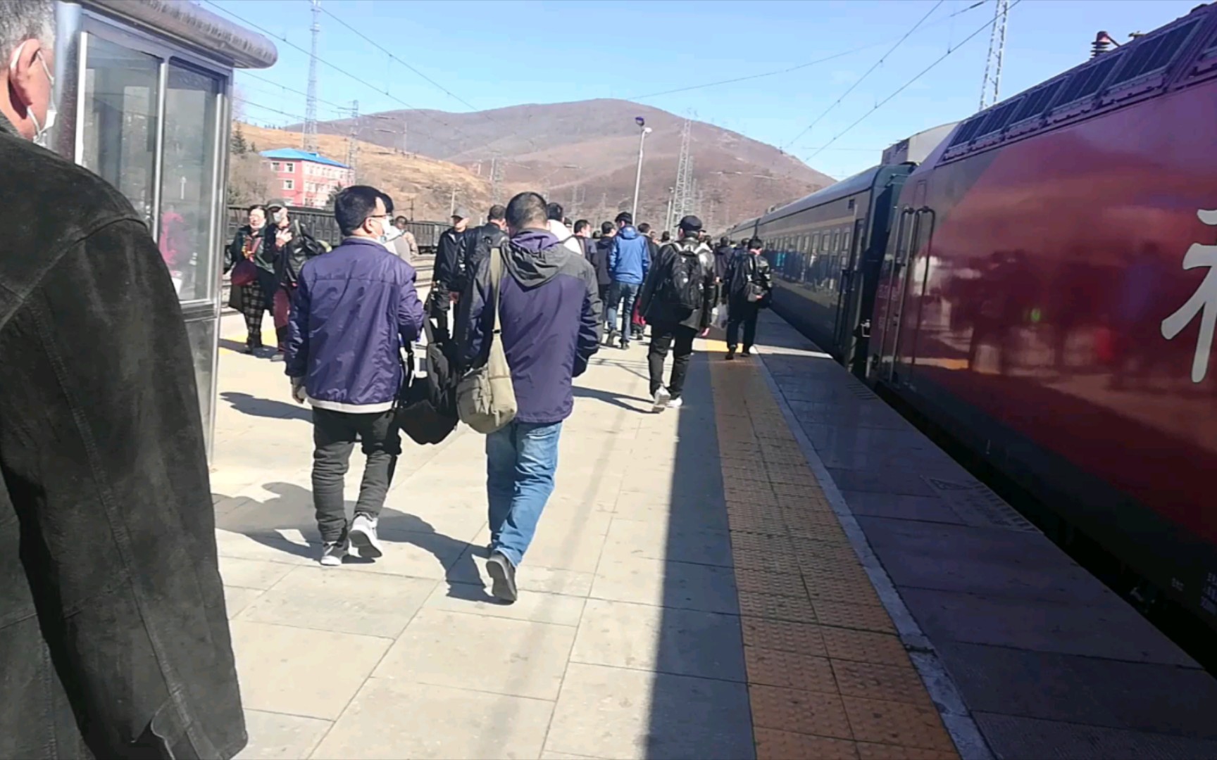 博克图站乘坐4187次