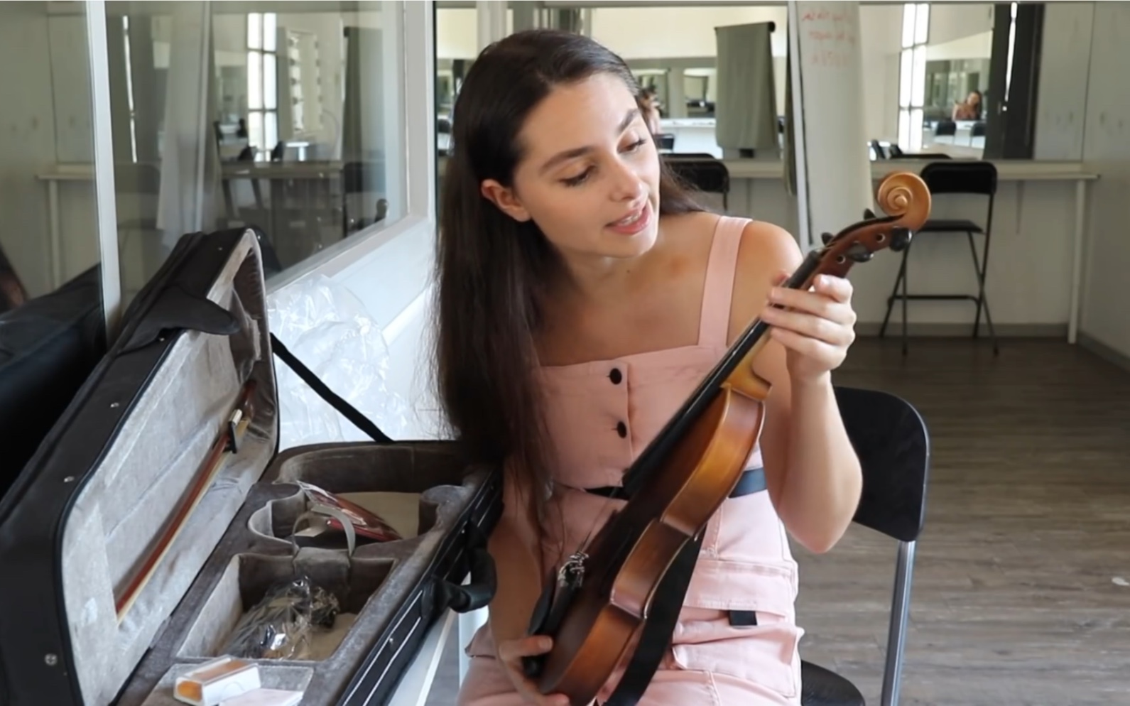 esther abrami & 试奏90美元的小提琴 | $90 violin review