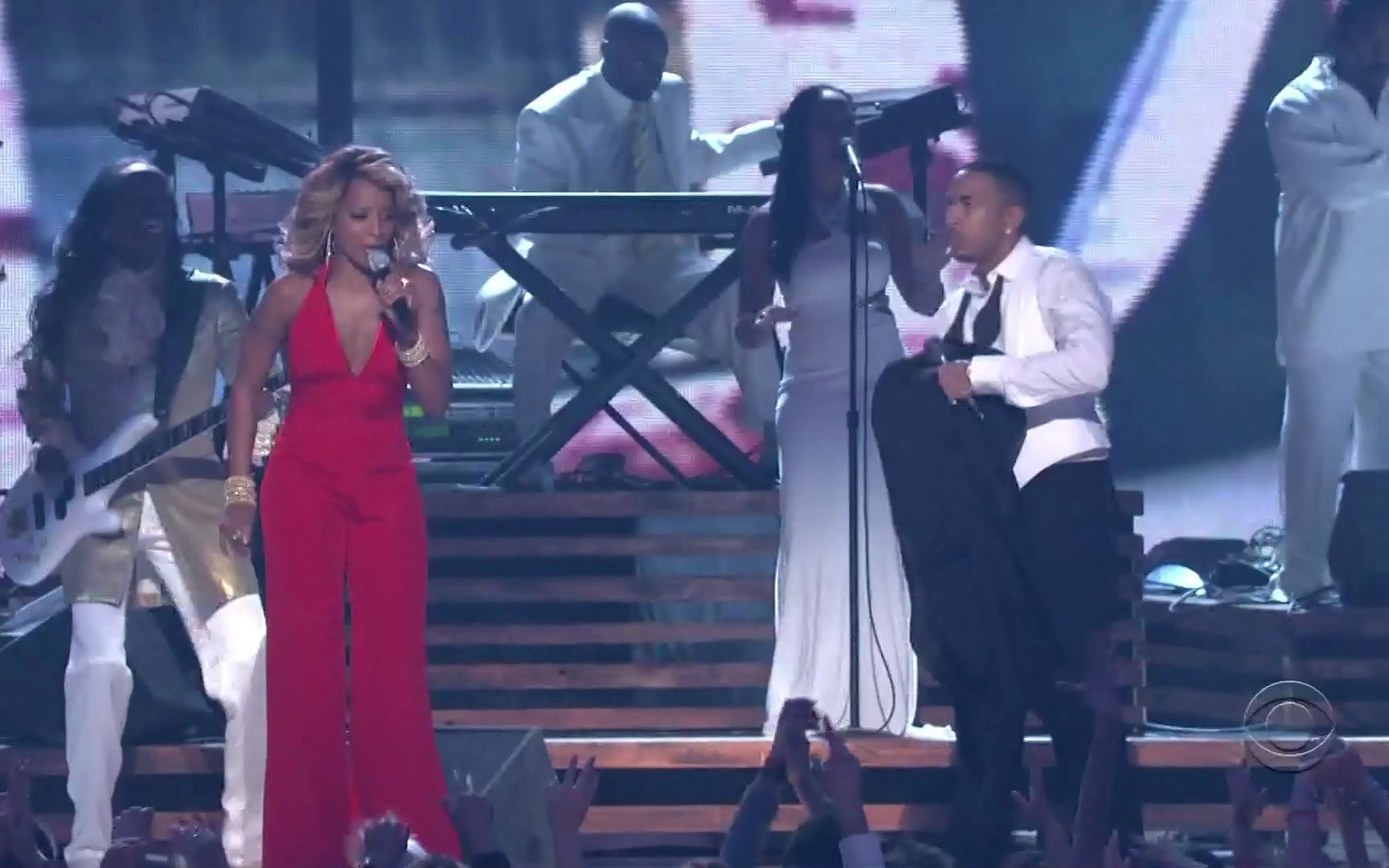 [图]Ludacris & Mary J. Blige & Earth, Wind & Fire - Runaway Love Live Grammys 2007