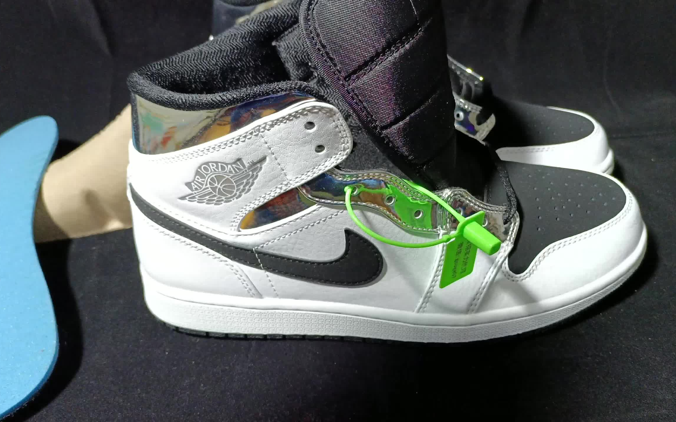 最高版本aj1mid伦纳德鉴定,能过验吗?做工媲美正品?