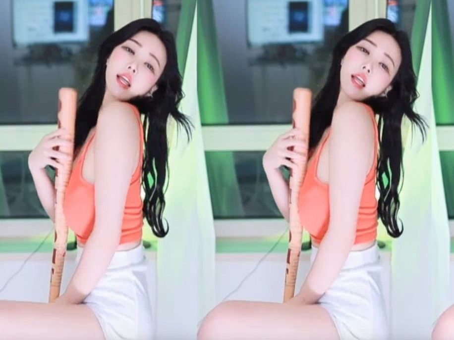 阿丽莎—橘黄色小衣服