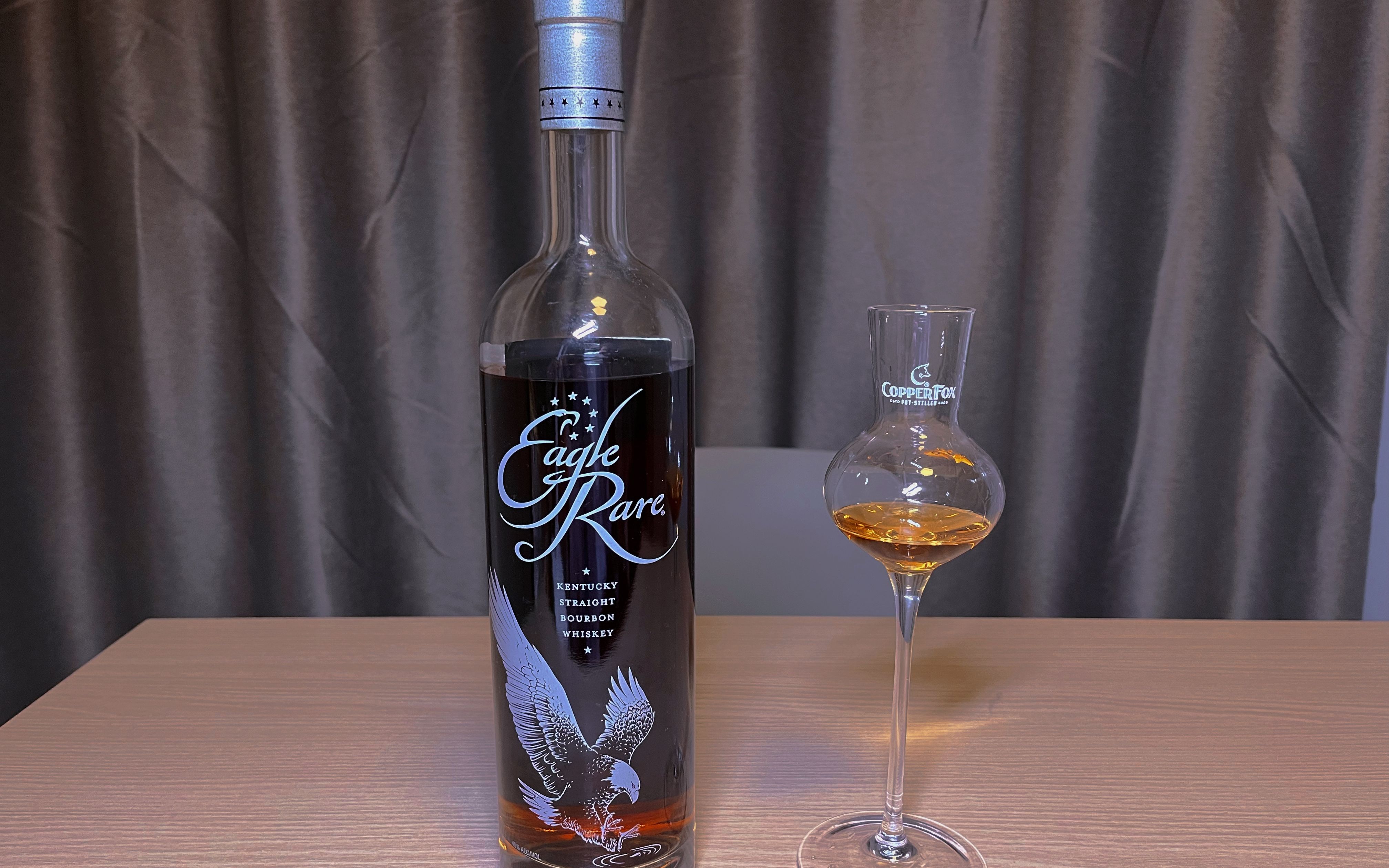 eagle rare鹰牌10年波本威士忌测评:高性价比,但有点记不住