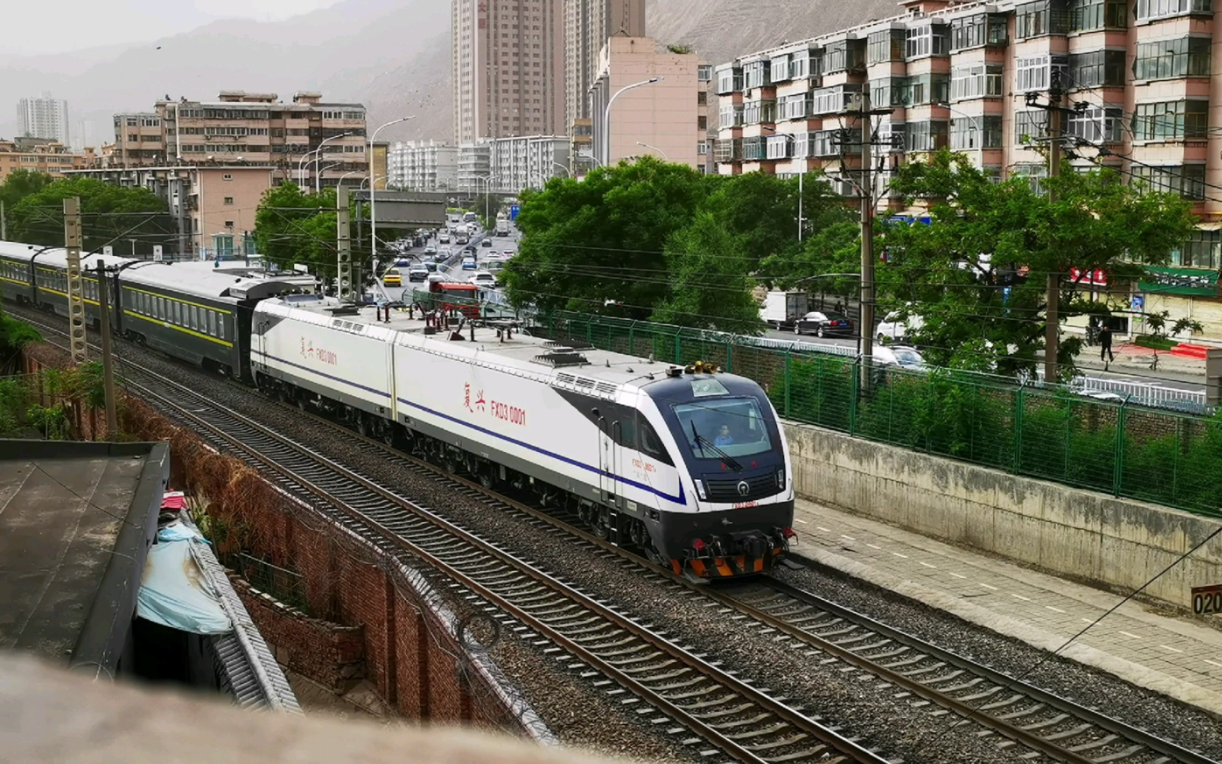 【兰青线】fxd3牵引z6205去往嘉峪关