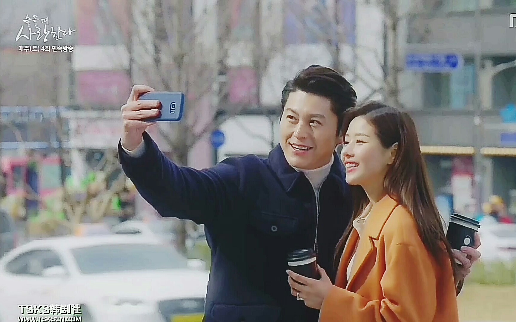 悲伤时爱你玻璃渣里的糖这是个悲伤的故事开始时美好强行甜