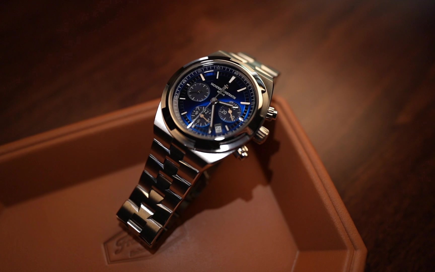 最爱之江诗丹顿纵横四海系列5500v计时机芯深邃蓝盘