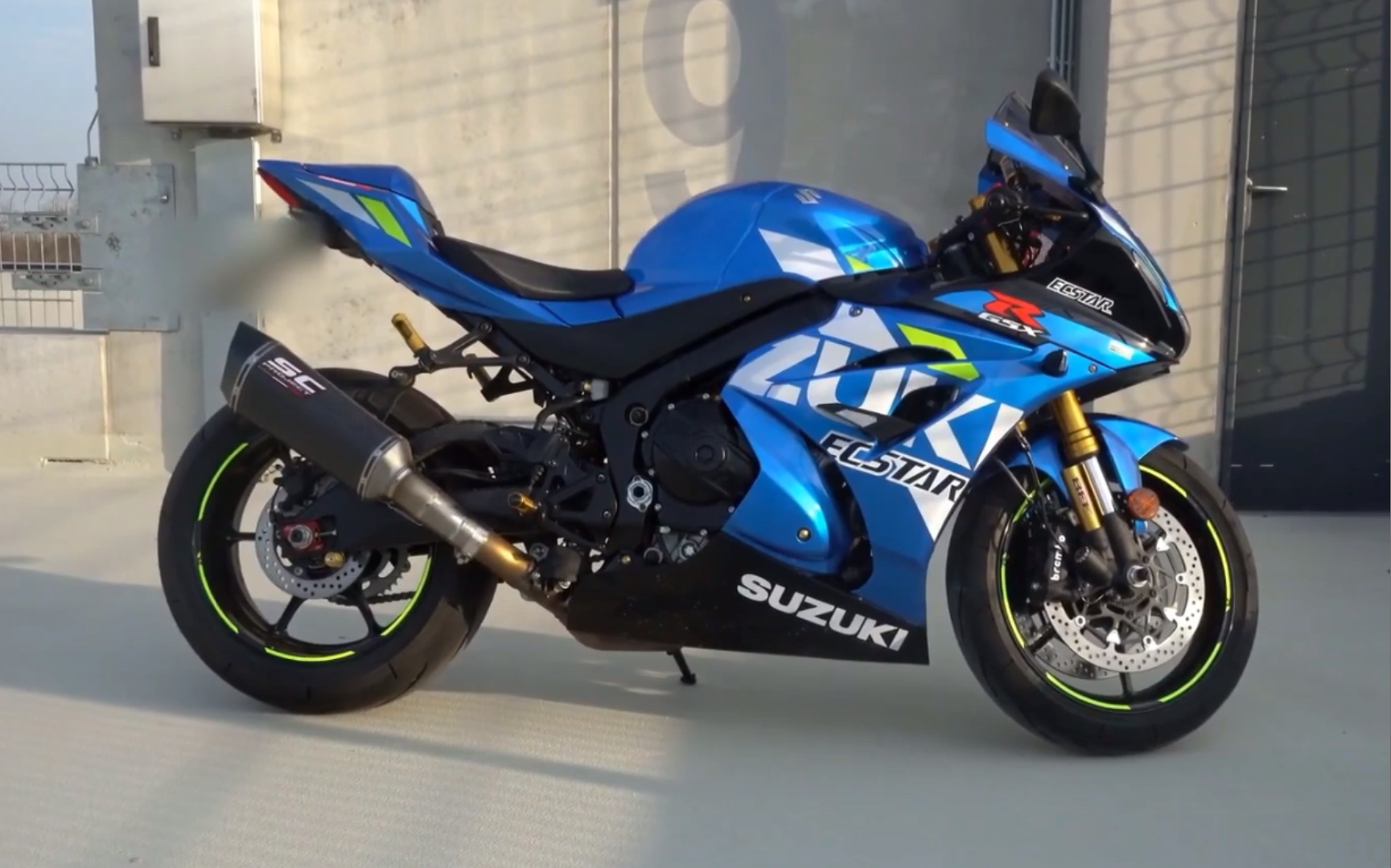 铃木 gsx-r 1000 ,一位颜值在线的选手