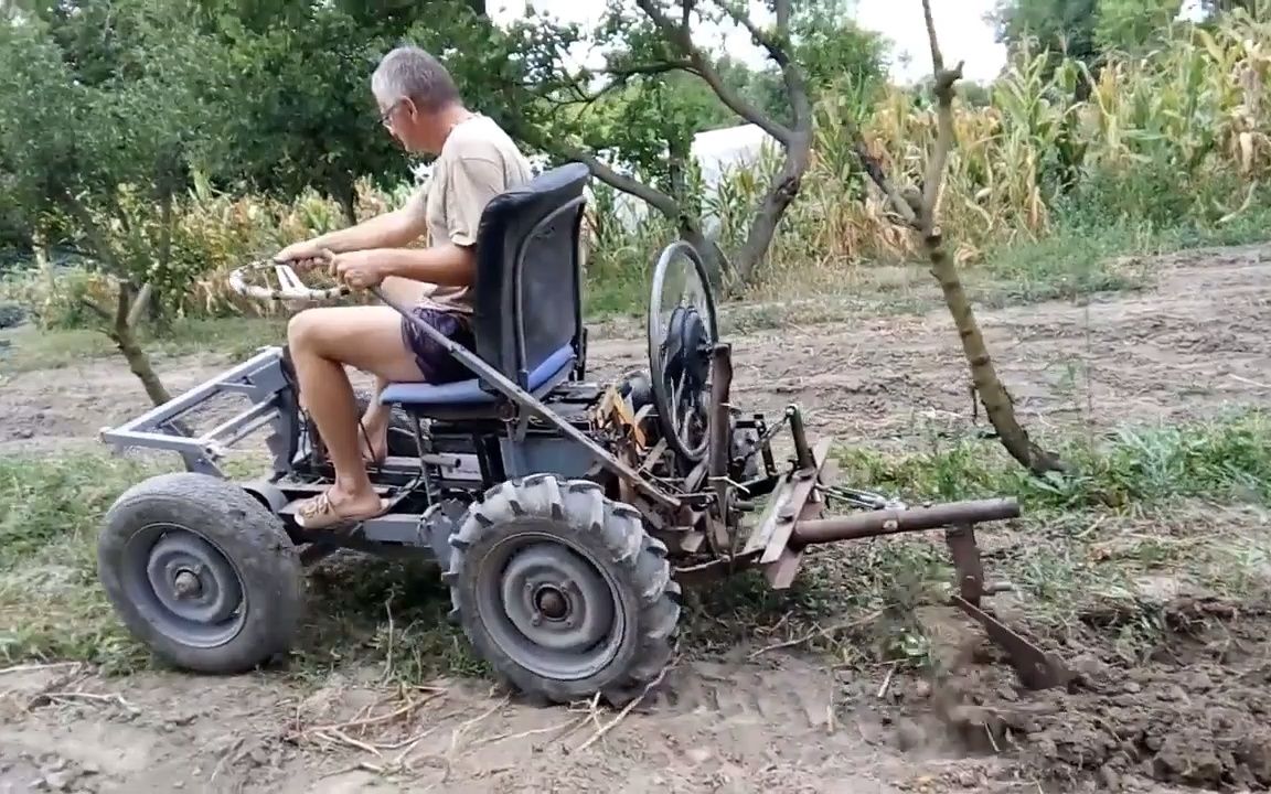 废物利用1000瓦电动自行车电机制作的电动拖拉机(Electrical tractor1000Watt)哔哩哔哩bilibili