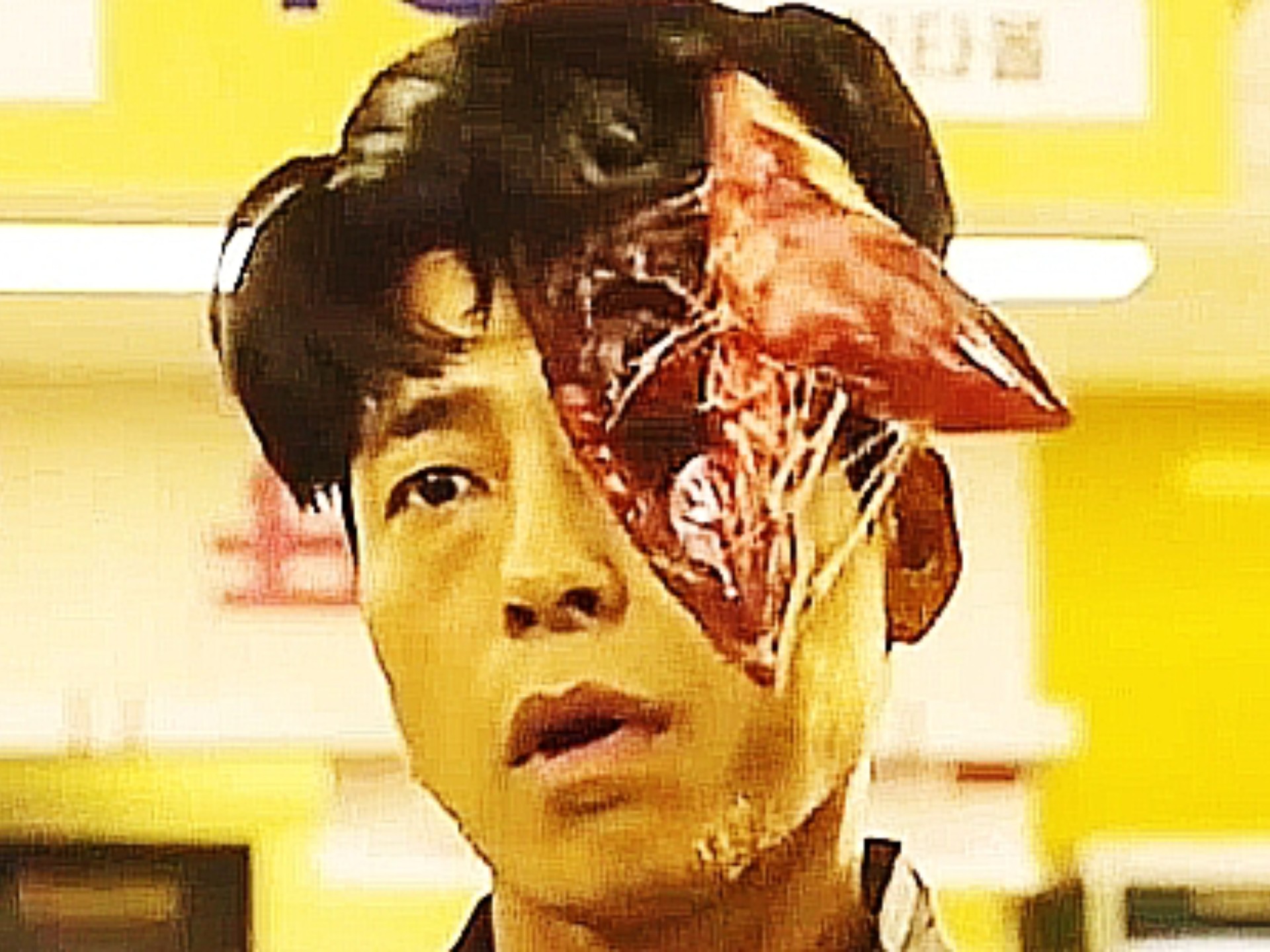 男人的脑袋突然裂成了两半,不料下一秒