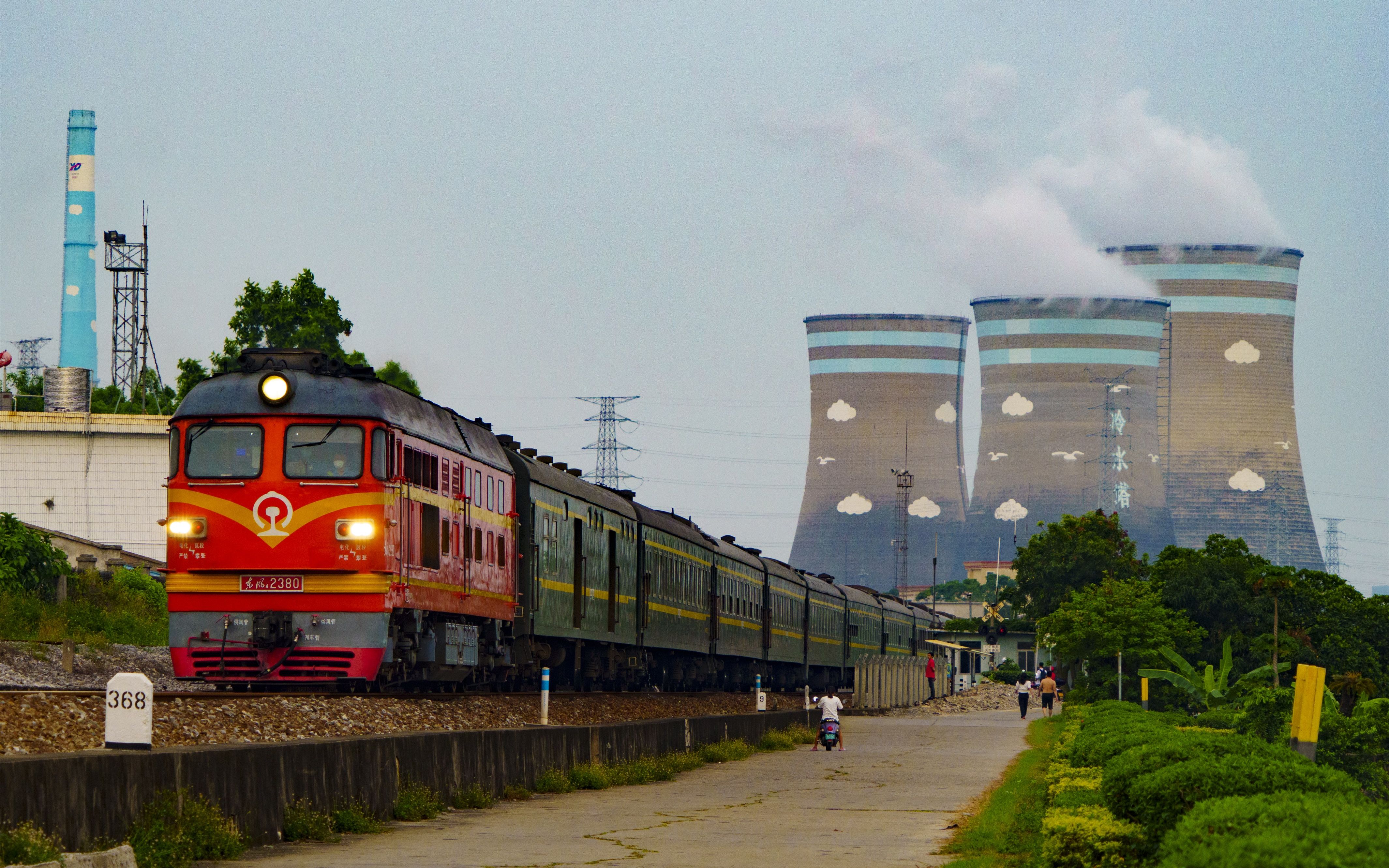 【广茂铁路】橘子2526牵引客车k837次(深圳西~重庆北)接近茂名西站