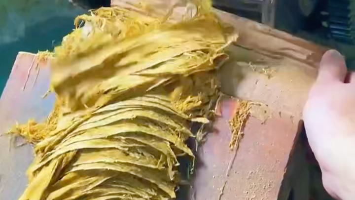 云南特产黄金叶手卷烟丝口粮发酵熟丝