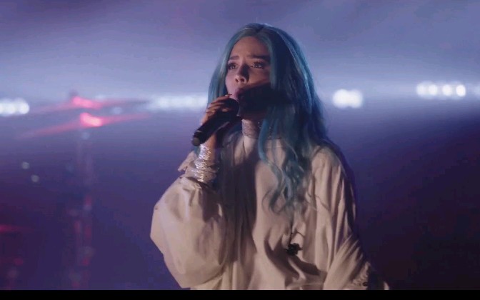 [图]【Halsey】《Eyes Closed 》Live