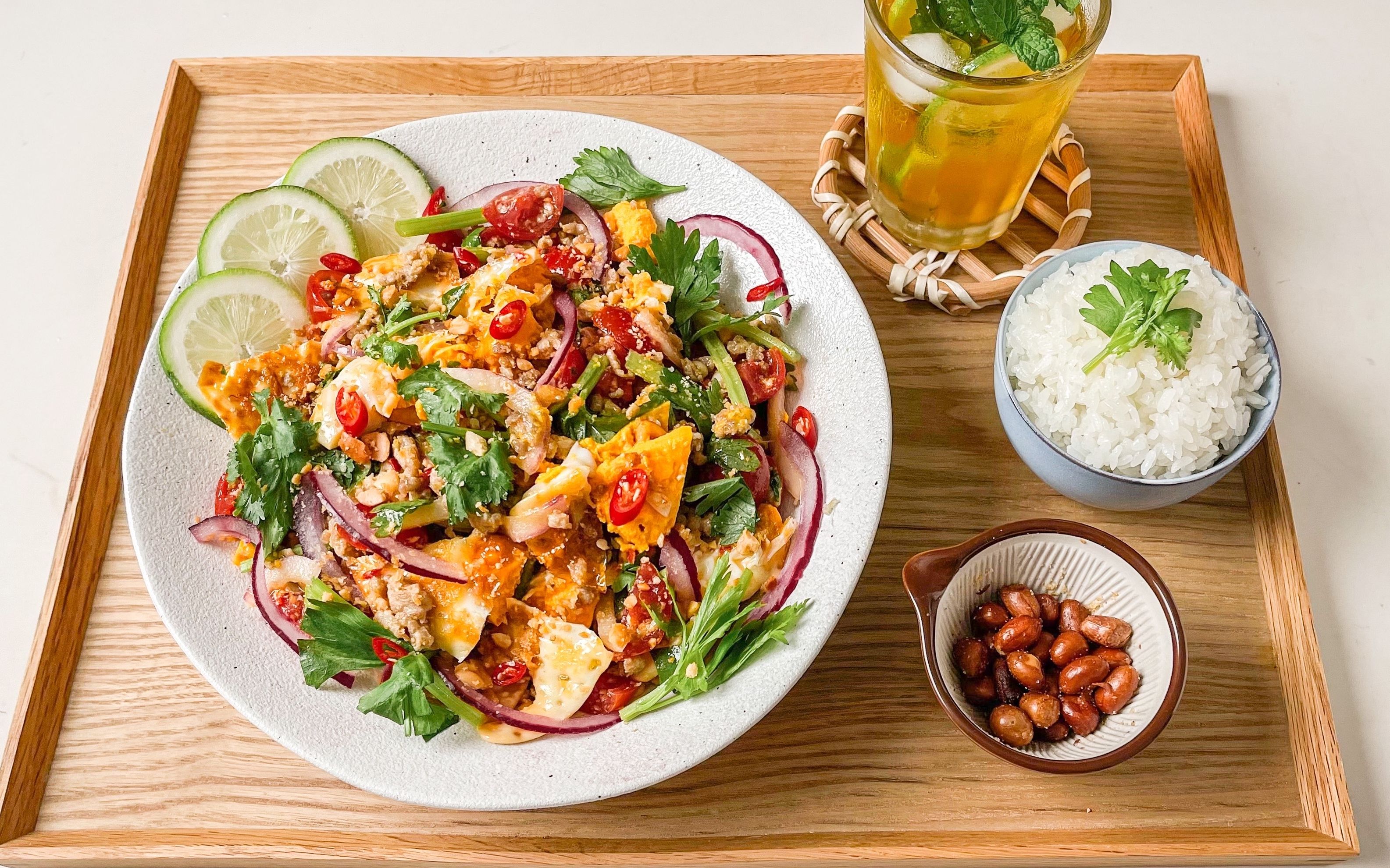 carolehuyaya泰式酸辣凉拌煎荷包蛋猪肉沙拉