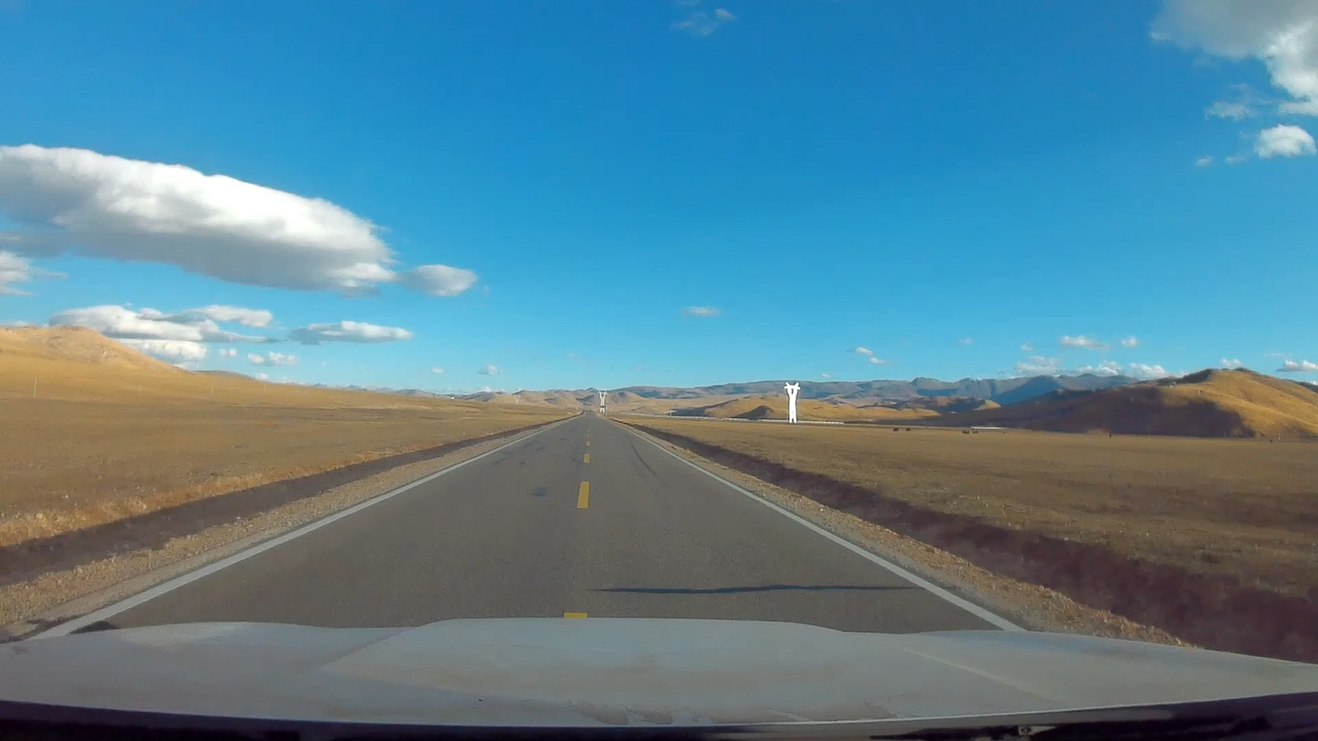 昌都洛隆县磨坡拉山路过邦达大草原前往邦达镇