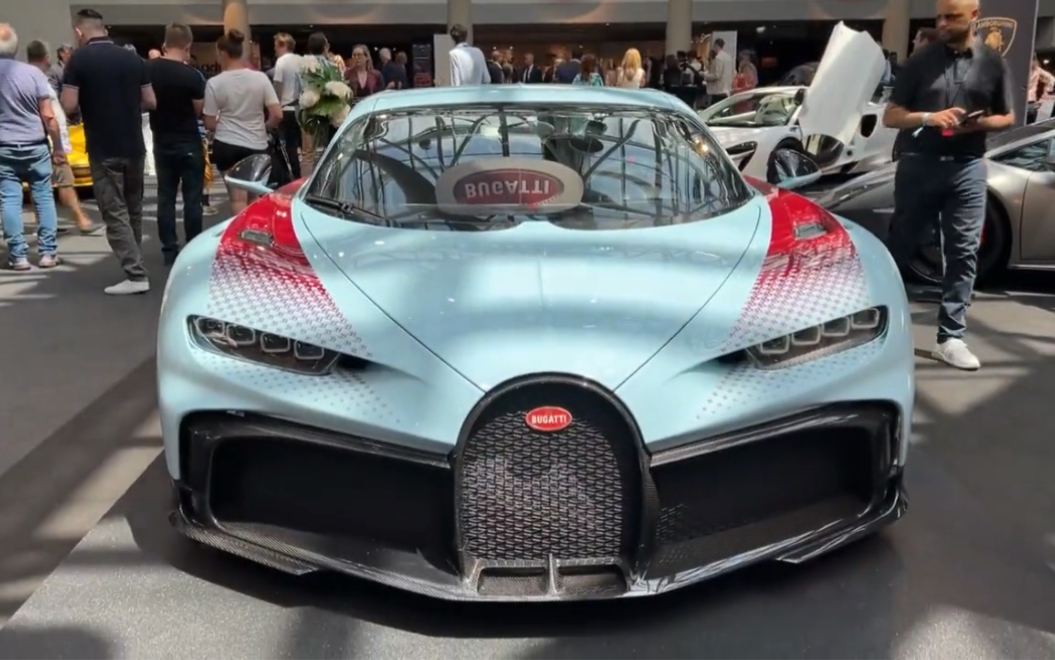 实拍2023款布加迪chiron,买不买自己看着办!