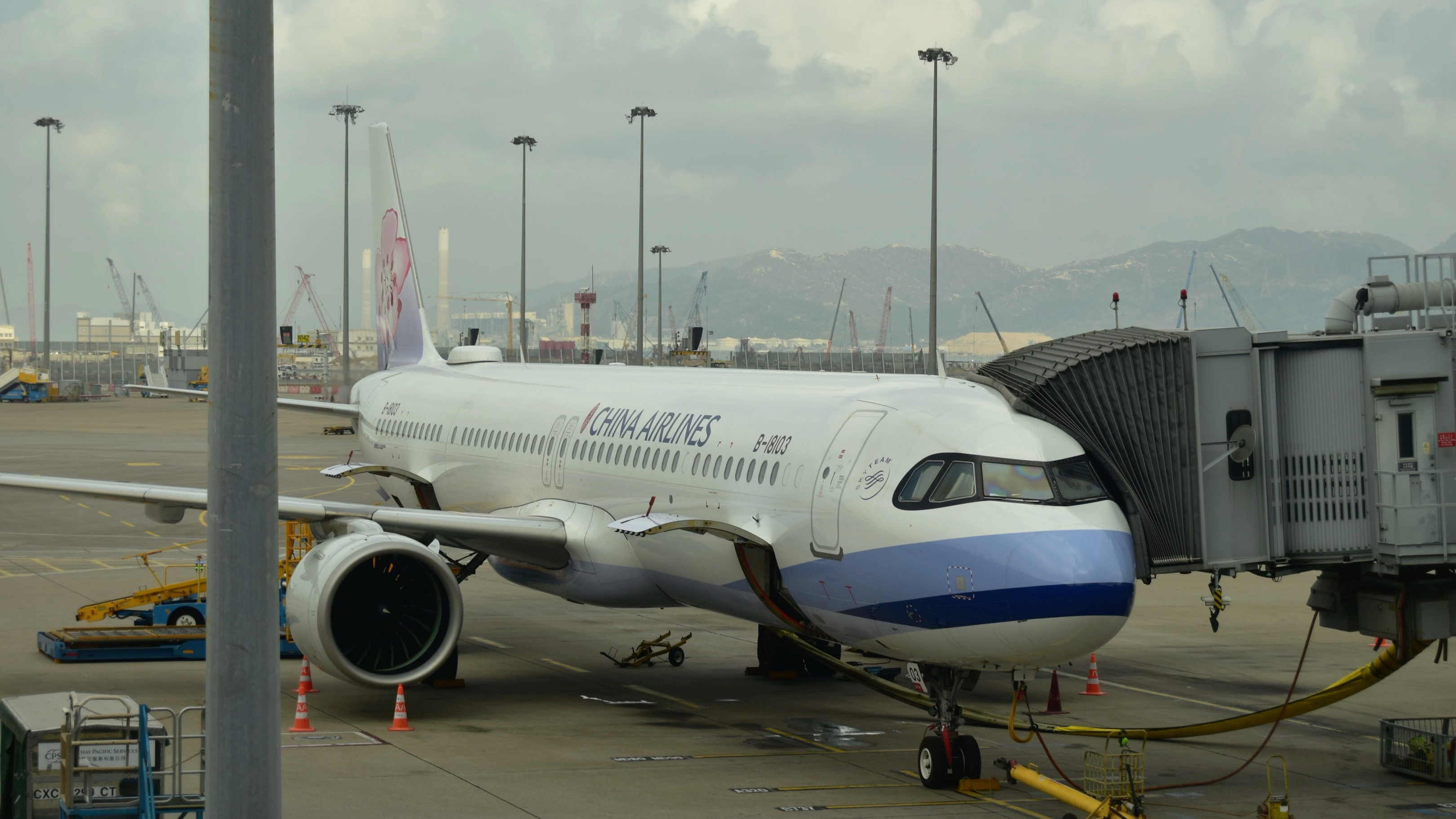 冇所谓,我钟意赤鱲角(香港国际机场,hkg)