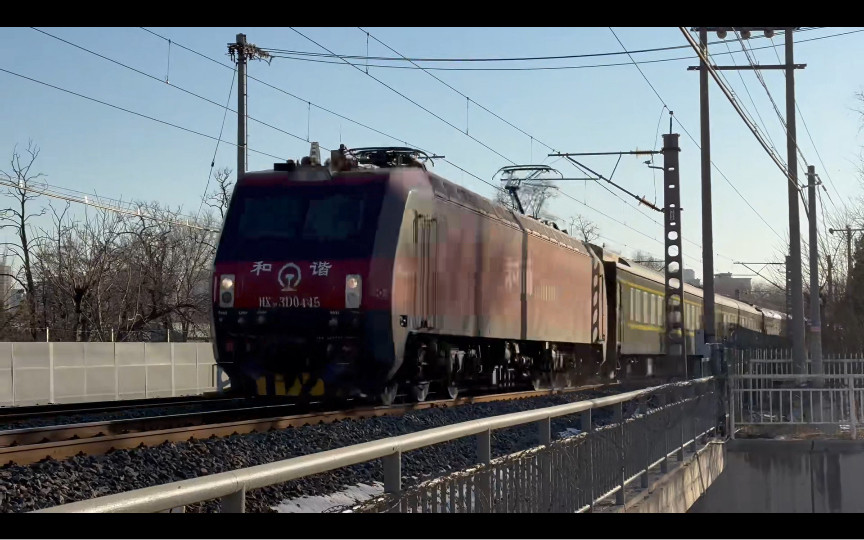友好鸣笛!长焦下的铁路——济局济段hxd3d0445牵引k1786通过