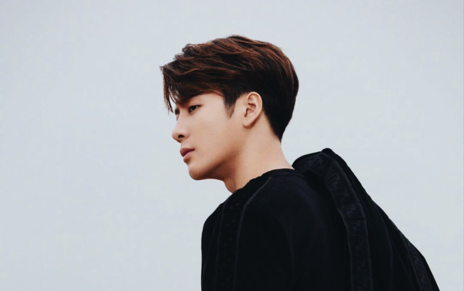 王嘉尔mirrors上海粉丝见面会——fendiman_哔哩哔哩 (゜-゜)つロ