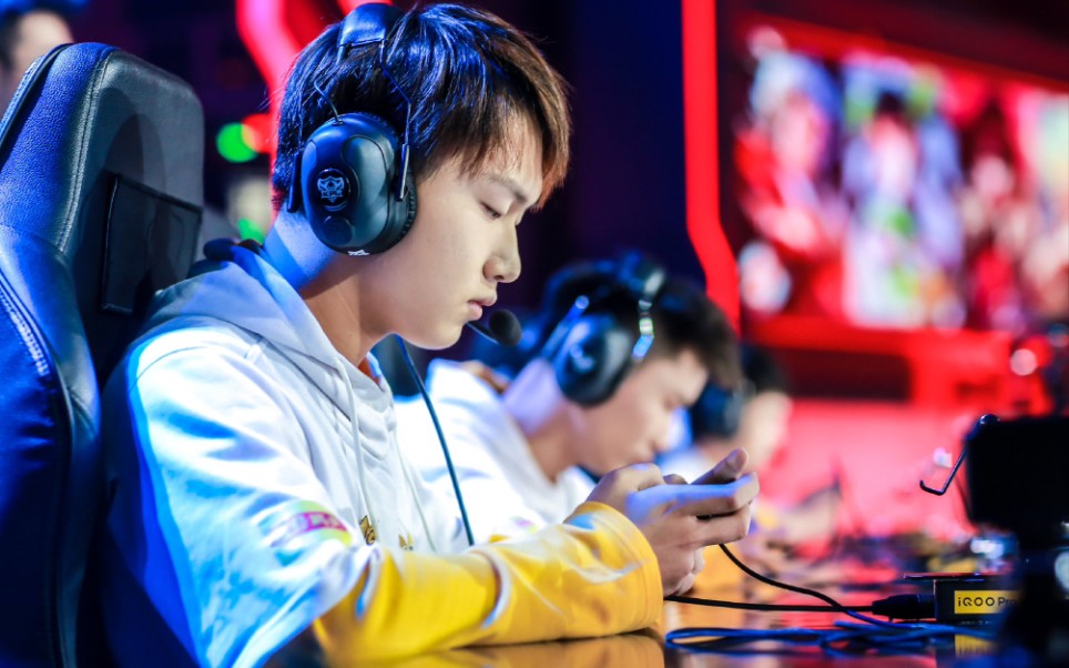 fly彭云飞混剪youshouldseemeinacrown皇冠