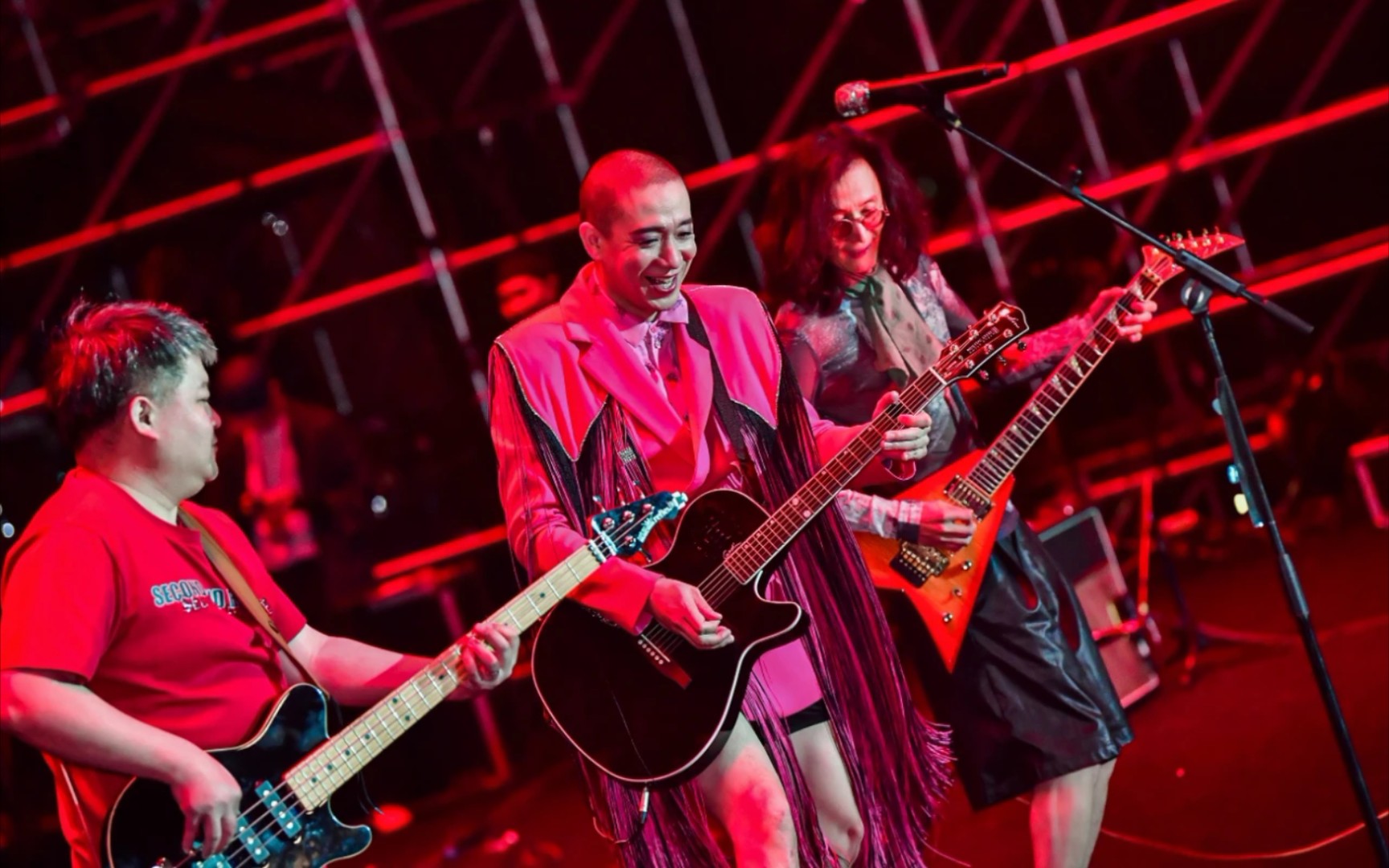 二手玫瑰——《轻松加愉快》,2021,5月南京咪豆音乐节_哔哩哔哩_bili