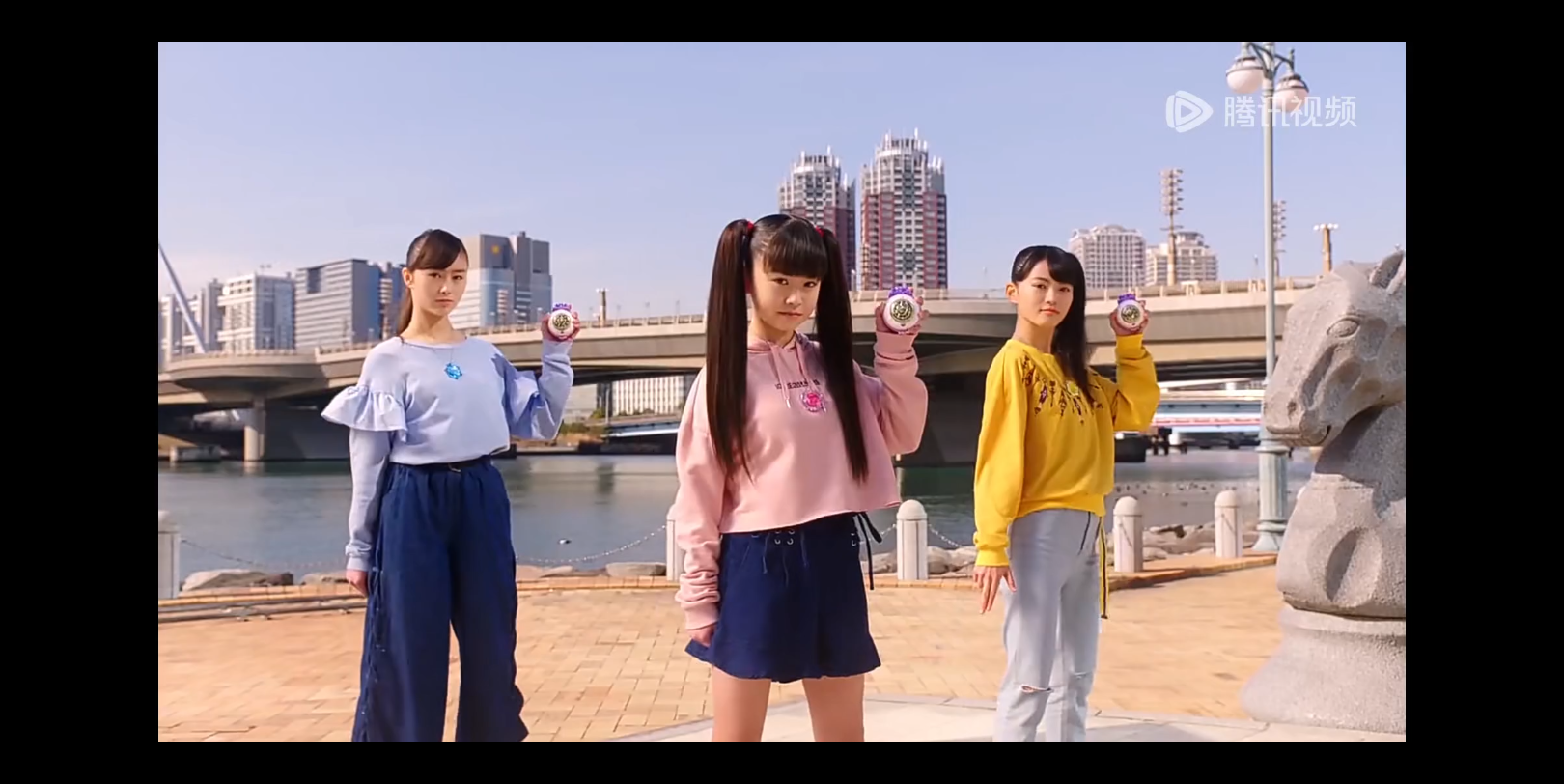 魔法x战士·魔力纯心【日语版】三人变身(饰演者:三好佑季,鹤屋美咲