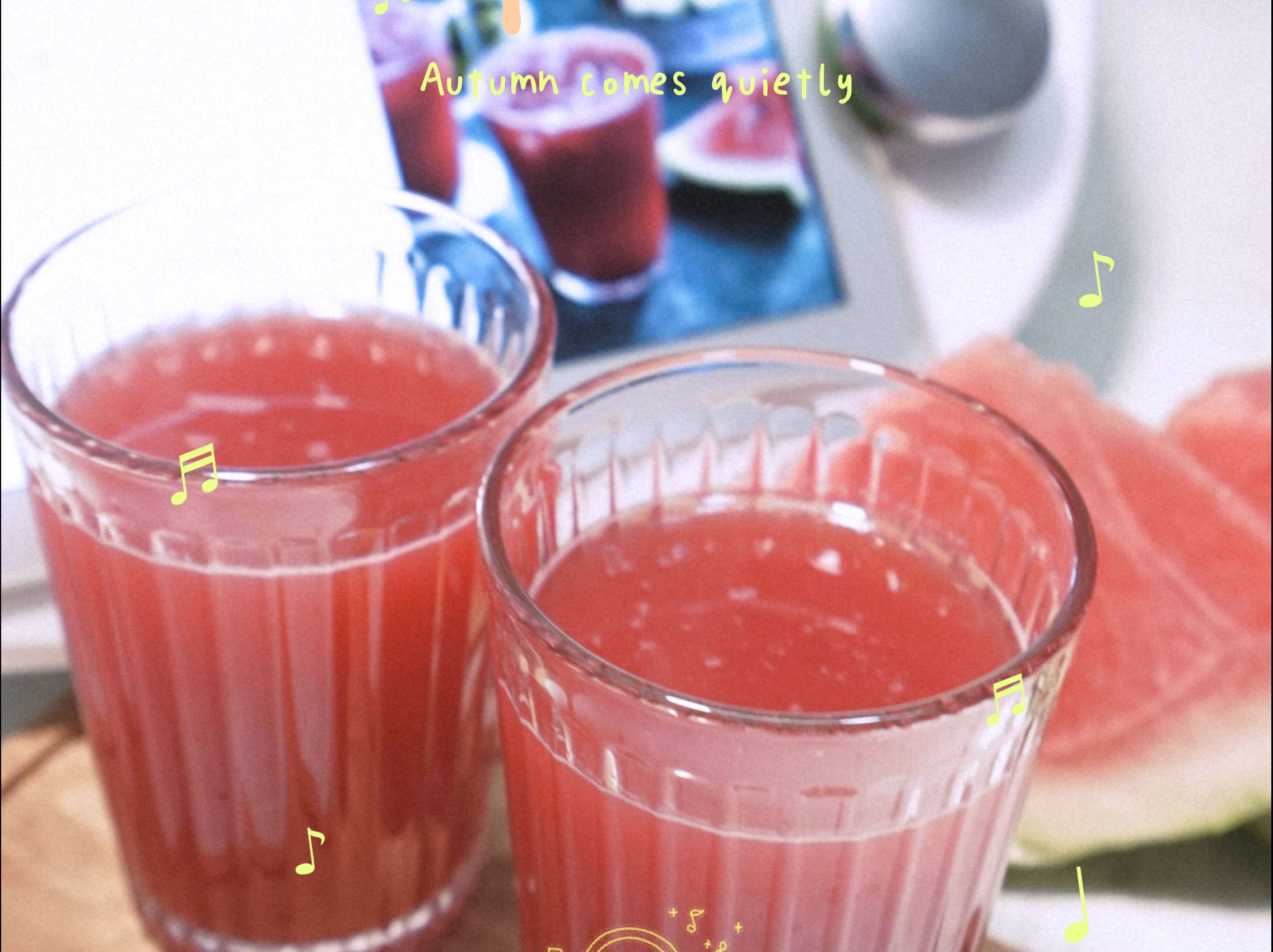 抓住夏天的小尾巴,用小美料理机做西瓜汁喝~超细腻超浓郁!