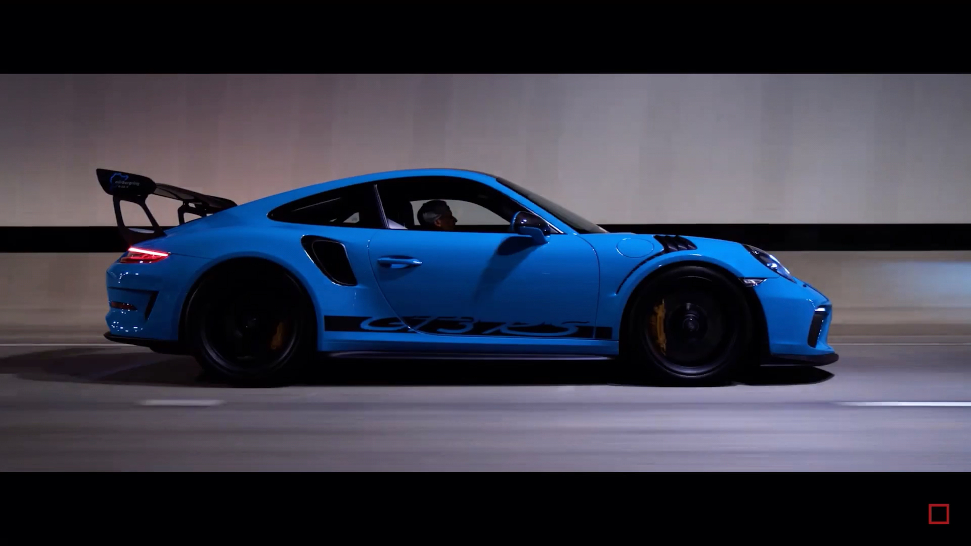 绿叶丛中一点蓝 保时捷911 gt3 rs porsche 911