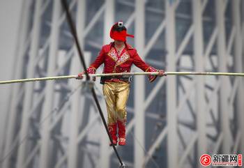 壮哉我大广东!——高空王子横跨珠江 最惊心高空亡命行走哔哩哔哩bilibili